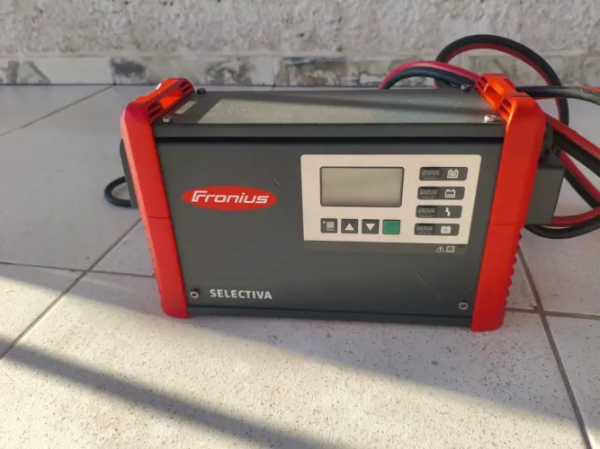 Carregador para bateria de empilhadeira
