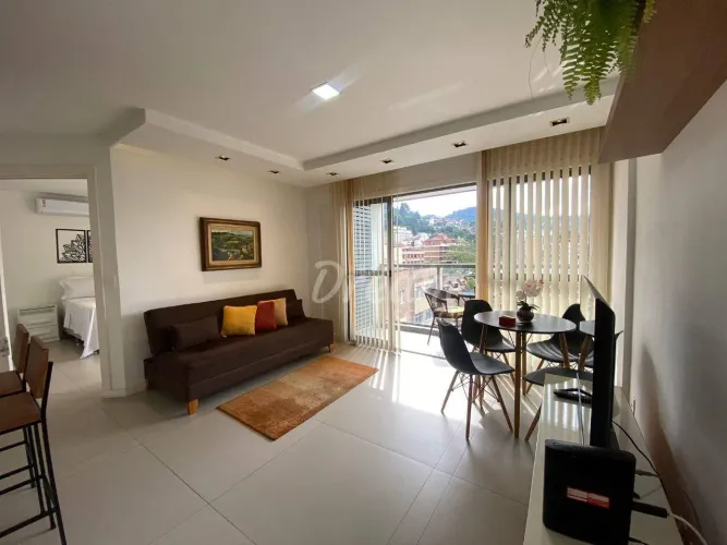 Apartamento com 1 dormitório para alugar, 50 m² por R$ 3.570,00/mês - Alto - Teresópolis/R