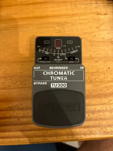 Pedal Afinador Behringer TU300