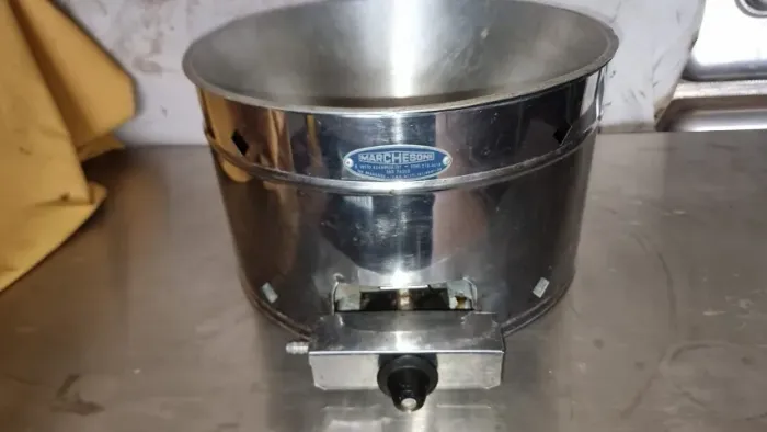 Fritadeira a gás Marchesoni 0,42x0,16 cm em inox e alumínio bem conservada funcionando100%