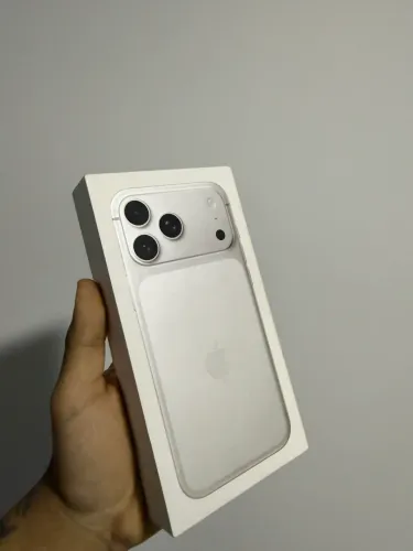 iPhone 17 pro Max Silver lacrado 
