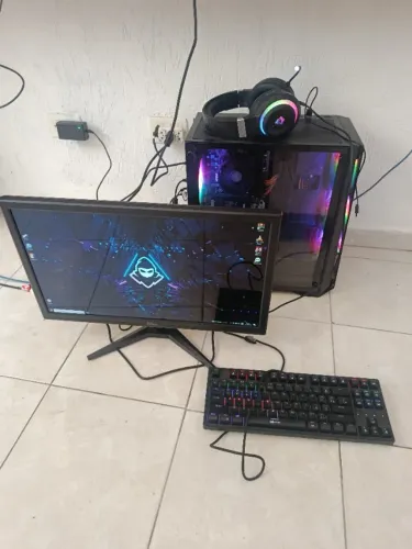 Ryzen 5600g 16 de ram ,fonte 500w,monitor 21,5 teclado e mouse e fone leia descrição