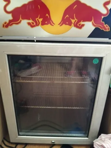 Mini geladeira 