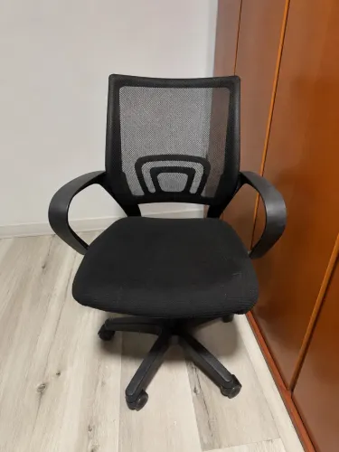 Cadeira Giratória Preta