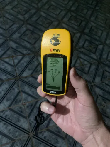 Gps Garmin Etrex 12 Channel Amarelo Portatil Trilhas Geocaching - Usado