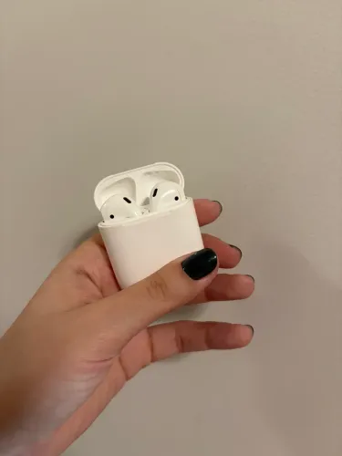 Airpods 2 Apple (acompanha carregador)