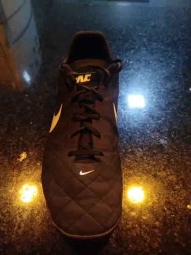 Chuteira Nike Beco 2 - Estilo e Performance em Campo ?
