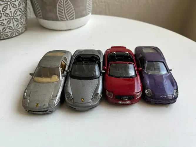 carrinhos Ferrari 456 gt Audi TT Porsche boxster e Aston Martin db7 1/36 1/38