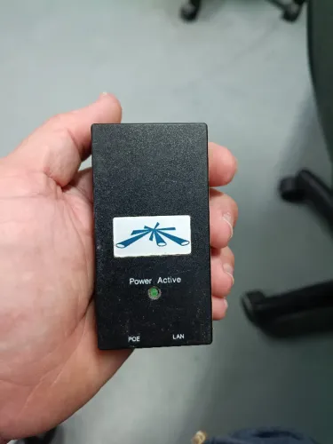 Fonte Ubiquit POE 15v 10/100