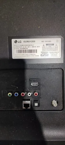 Vendo Smart tv 43 pol LG sem funcionar.