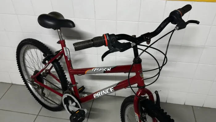Bicicleta aro 26 18 velocidades 