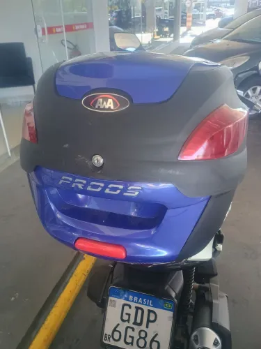 Baú + suporte do baú, 29 litros