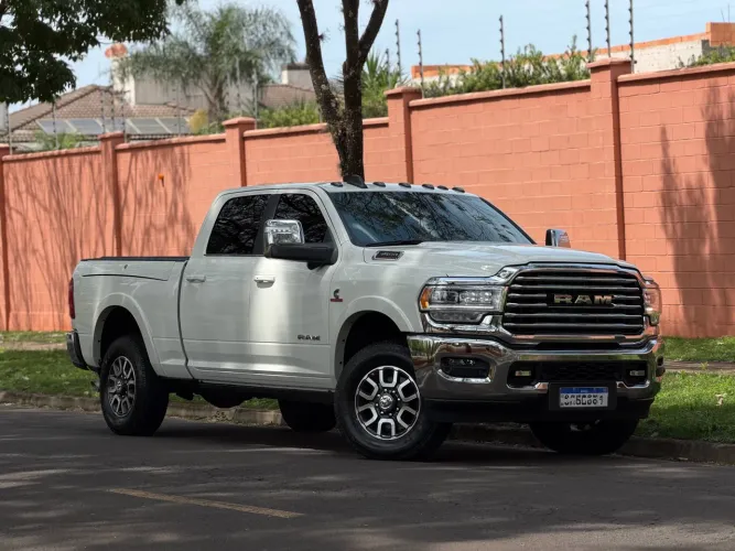 Ram 3500 Limited Longhorn 6.7 TB CD Diesel 2024