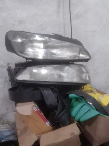Farol Peugeot 306 98