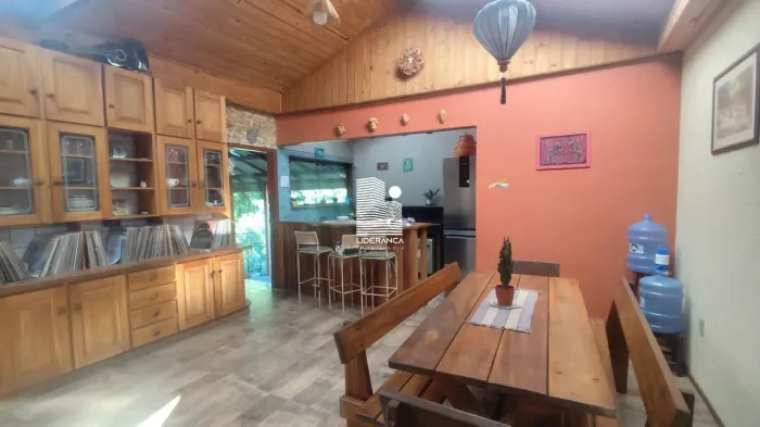 CASA O4 DORMITÓRIOS NO BAIRRO SACO GRANDE