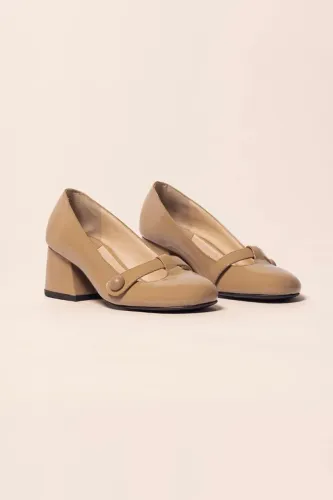 Sapatos femininos novos de marca 