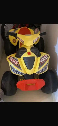 Moto elétrica infantil