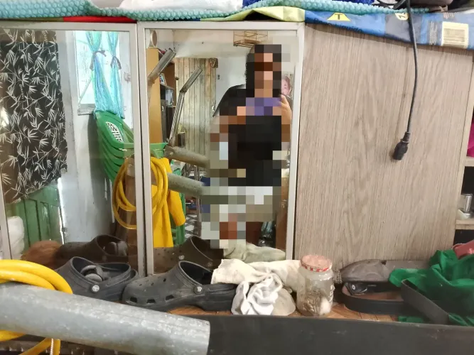 Vende-se dois armários 400 e 300 preço a combinar