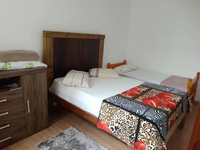 Aluga - se um apartamento na Vila Açoriana em Barra Velha.