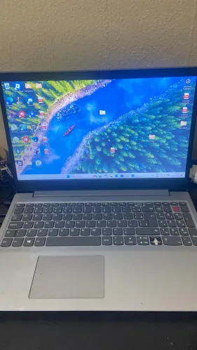 Notebook Lenovo (com defeito)