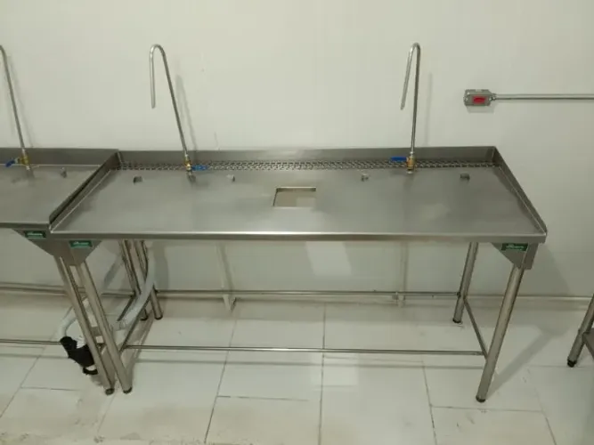 Mesa inox 304 com 2 torneiras - 1,6 mt comprimento (2 unidades)  