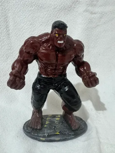 Action Figure em resina Hulk Vermelho