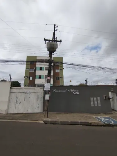 alugo apartamento de 02 (dois) quartos