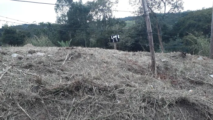 Vendo um Terreno em Itaquaquecetuba