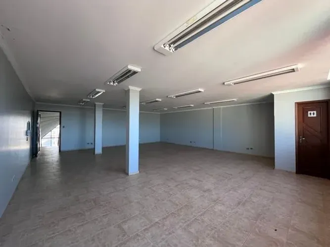 Kitnet/ Studio com 1 Quarto(s) e 1 banheiro(s) para Alugar, 80 m² por R$ 2500 / Mês