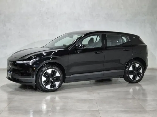 Volvo EX30 E40 Core (elétrico) 2025