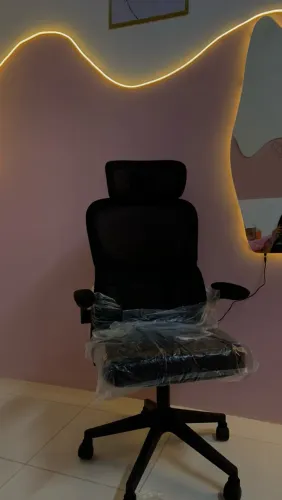 VENDO CADEIRA GIRATÓRIA NOVA!