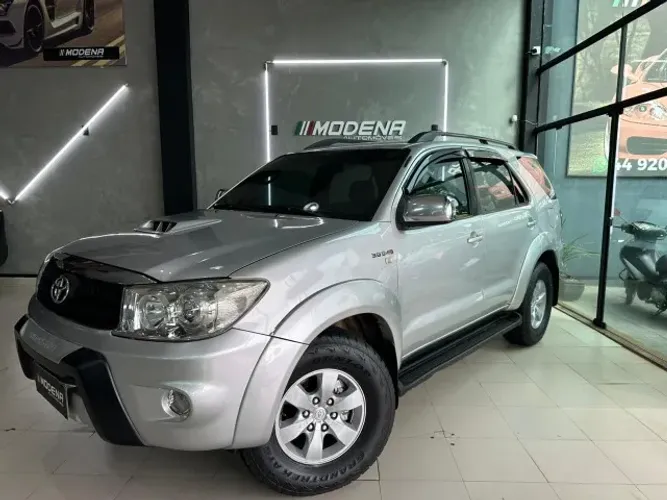Toyota Hilux SW4 SRV D4-d 4X4 3.0 TDI Dies. AUT 2010