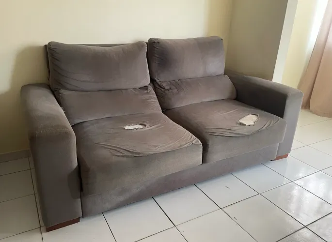 Sofá Retrátil e Reclinável 2,00m - Estrutura em perfeito estado