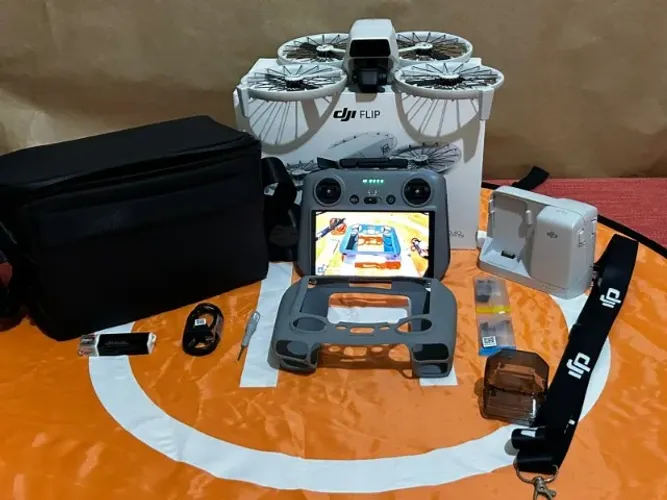 DJI FLIP Fly More Combo
