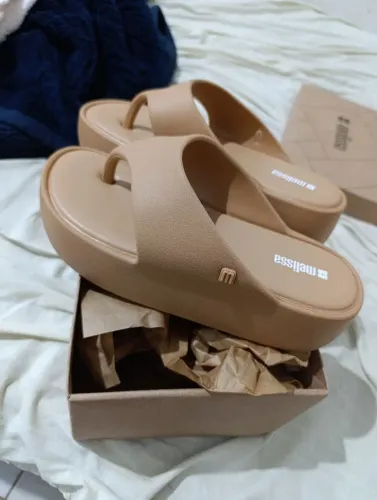 Melissa Free 37