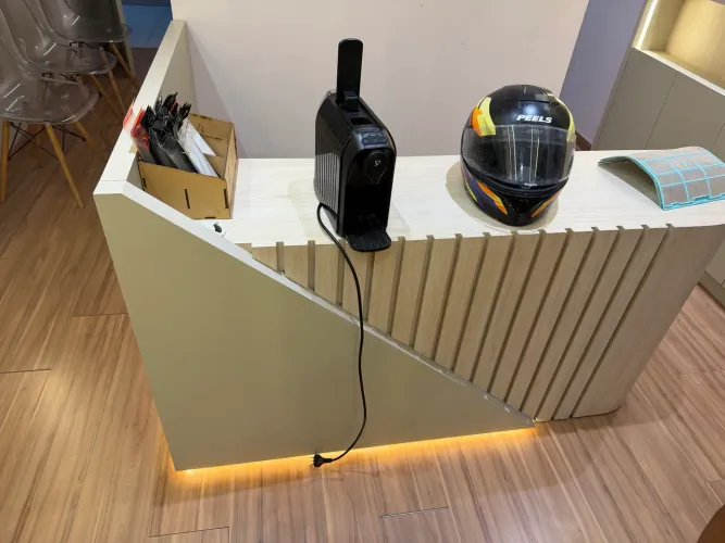 Vendo balcão NOVÍSSIMO!
