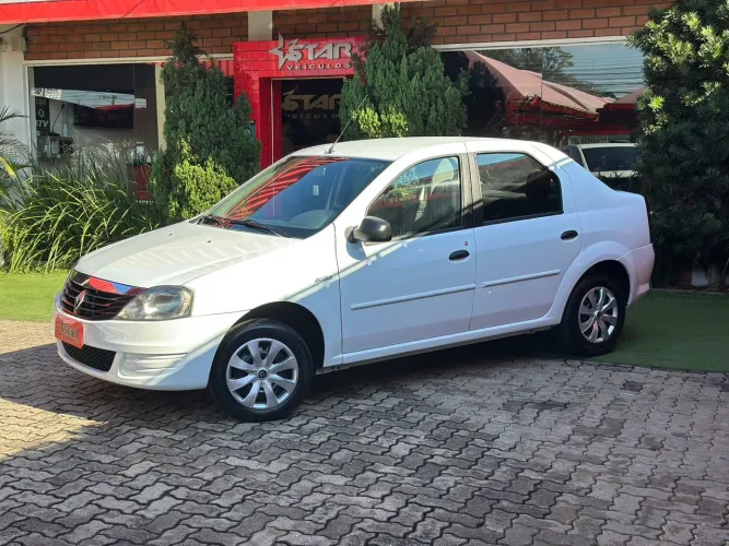 Renault Logan Authentique Flex 1.0 12V 4P 2012