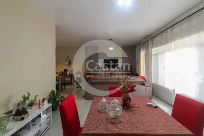 Casa em Vila Ema