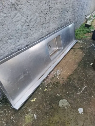Pia inox de cozinha.  2.50 de largura por 0.57 de comprimento 