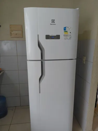 Geladeira 371 litros