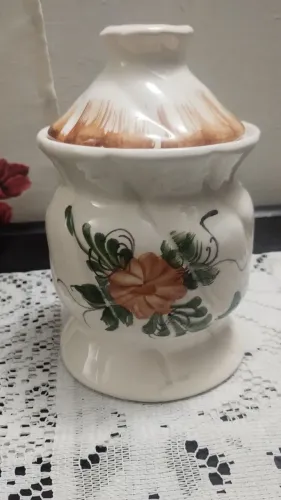 Potiche em cerâmica pintada a mão 