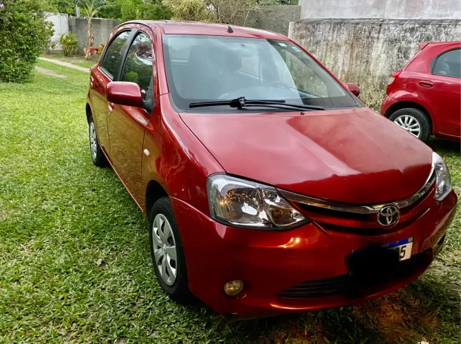Toyota Etios XLS 1.5 Flex 16V 5P Mec. 2013
