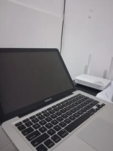 Macbook pro (com defeito) para sucatear