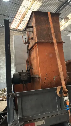 Conjunto ventiladores industrial funcionando