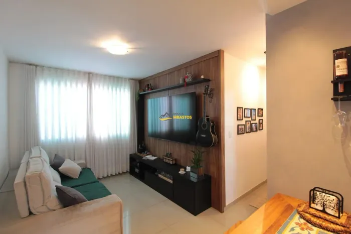 Apartamento de 3 quartos com suíte e elevador à venda no bairro Serrano REF: 22717