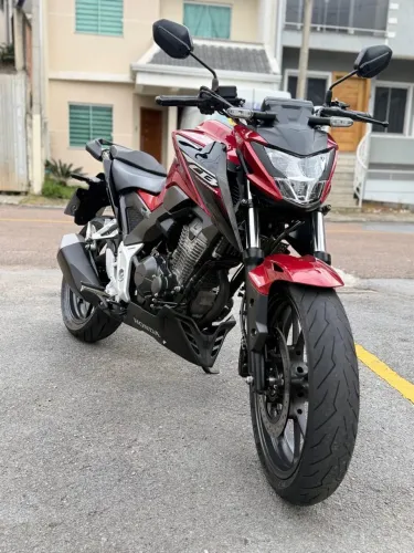 CB 300F