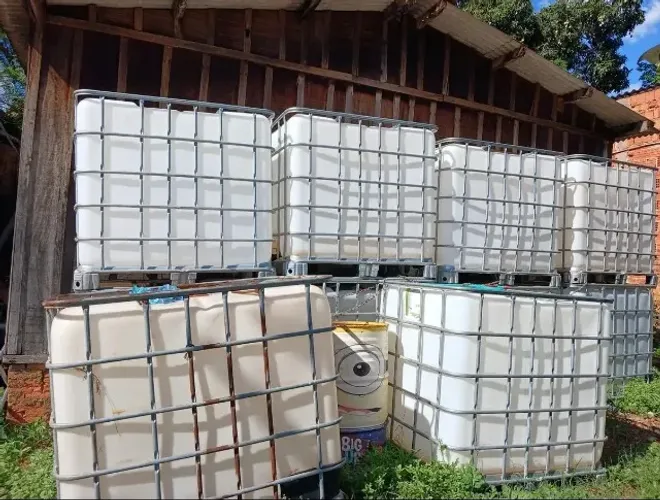 Contêiner de água de 1000 LT desapega