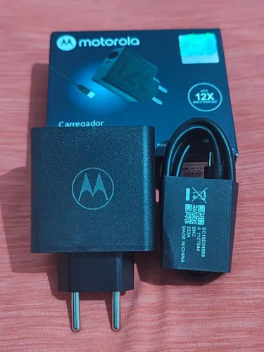 Carregador rápido Motorola tipo c 125w na caixa 