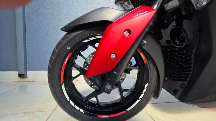 Raridade com apenas 12500km rodados.