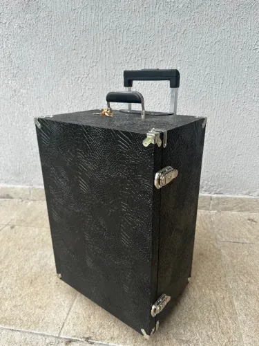 Mala com rodinhas 8 bandeijas semijoias